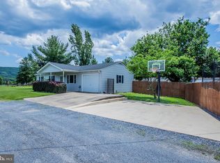 44 Finesse Ln, Hedgesville, WV 25427