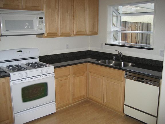 2nd image of 10431 Mary Ave