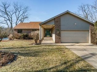 8610 Durbin Ln, Crown Point, IN 46307