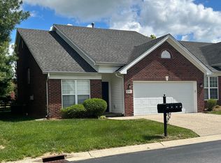 100 Charlton Wynde Dr, Louisville, KY 40245