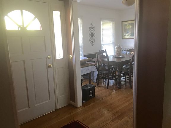 4th image of 1009 Huntington Dr