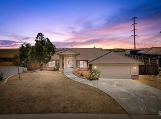 6000 Benbasset Pl, Bakersfield, CA 93306