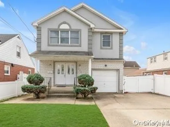 893 Washington Street, Franklin Square, NY 11010