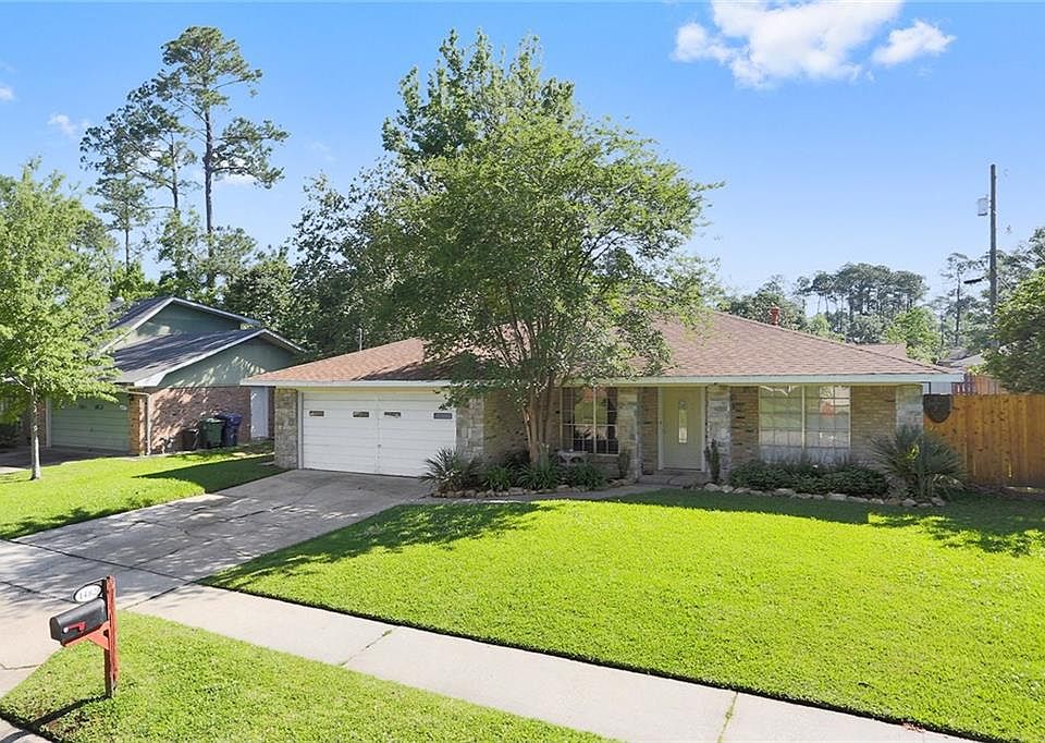 1st image of 1482 Greenwood Dr