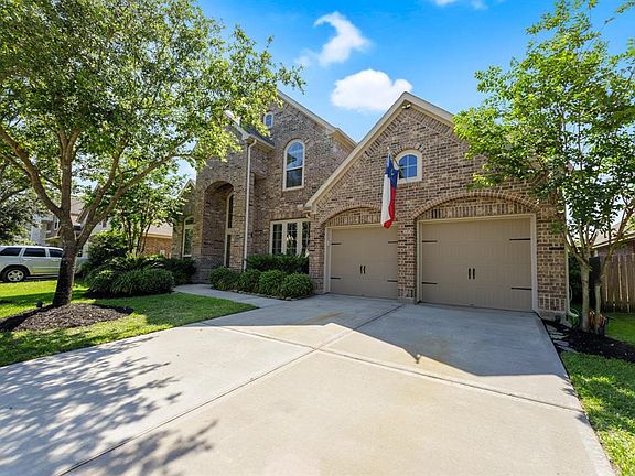 3rd image of 10422 Kingston Creek Ln