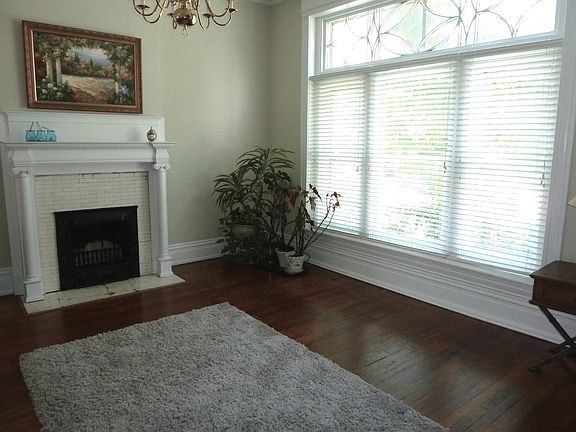 2nd image of 17 N Boulevard APT 1
