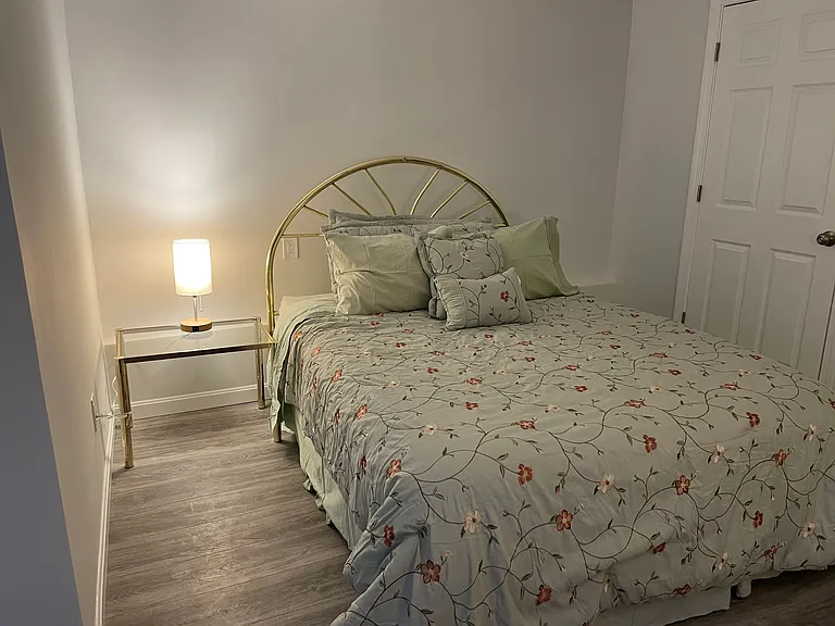 7 Pasadena Rd #B — Photo 1