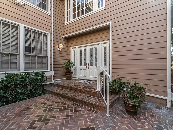 3rd image of 6052 Avenida De Castillo