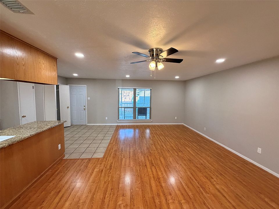 2nd image of 507 Hanover Dr