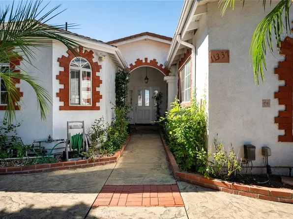 11337 Hayvenhurst Ave, Granada Hills, CA 91344