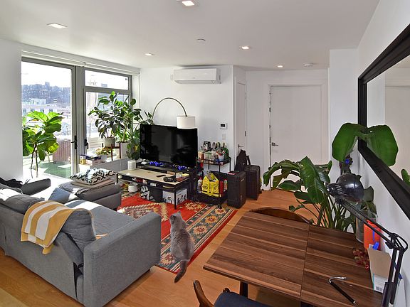 3rd image of 91 Attorney St APT 7A