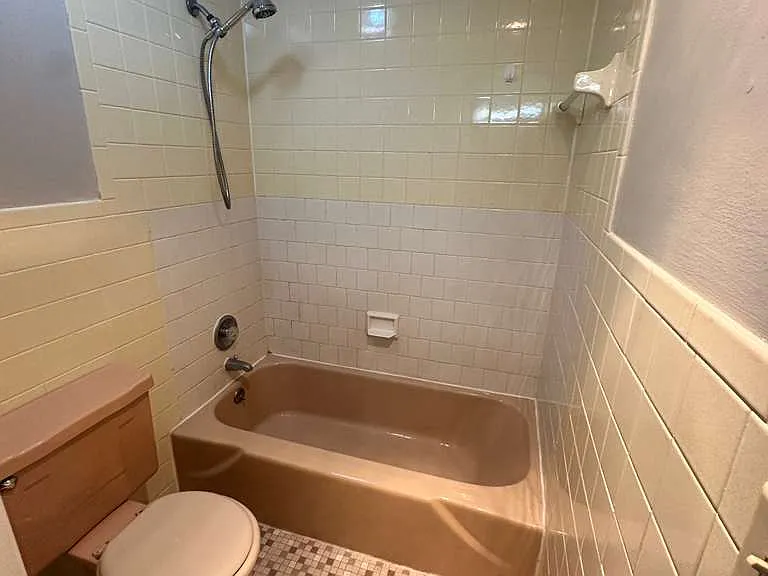 A4 Wedgewood Dr #6D — Photo 11