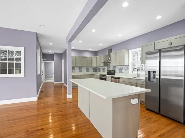 7 Montague St, Worcester, MA 01603