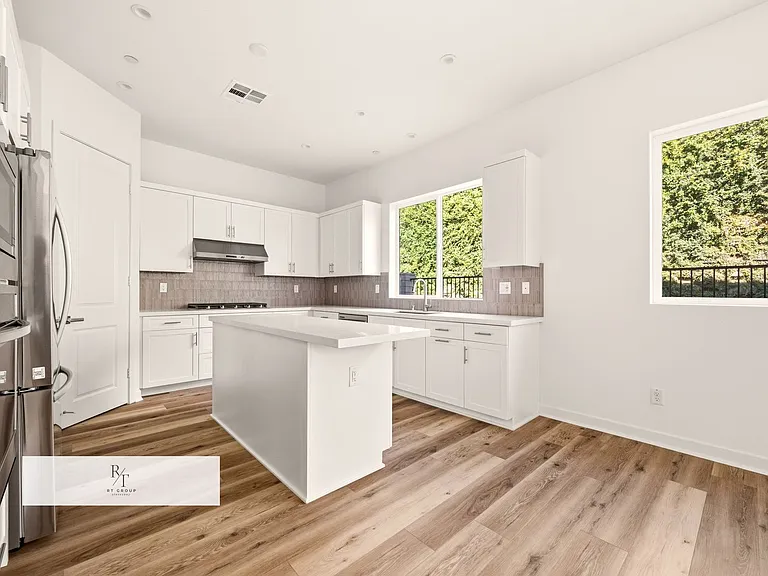 22115 Portofino Dr — Photo 11