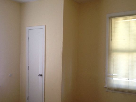 4th image of 5021 Temple St #B