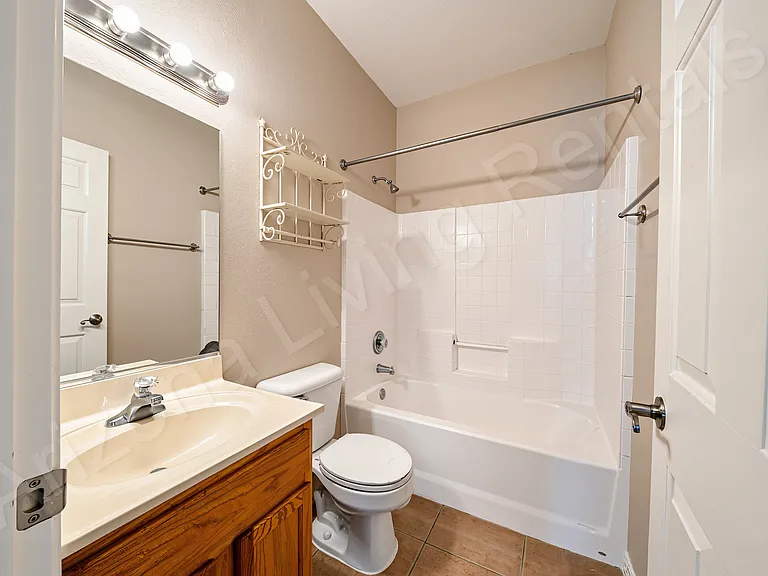 2085 Alan Ladd Dr — Photo 21