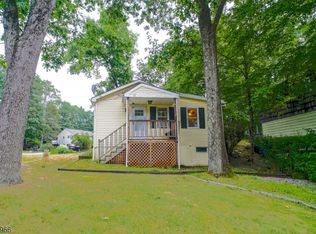 8 Broadway, Hopatcong, NJ 07843