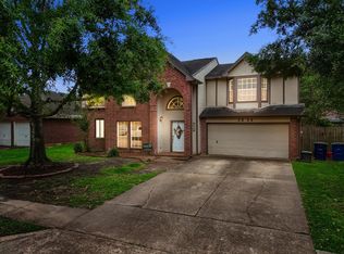 1814 Oak Valley Dr, Kemah, TX 77565