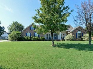 2203 Joyce Dr, Lavaca, AR 72941