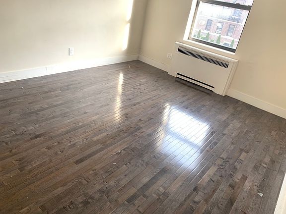 3rd image of 55 Linden Blvd APT 2L