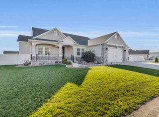 2236 E Horizon Dr, Eagle Mountain, UT 84005