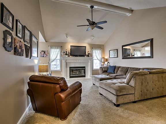 4th image of 609 Nelson Dr