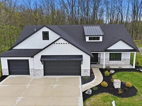 13335 Passerine Blvd, Fort Wayne, IN 46845