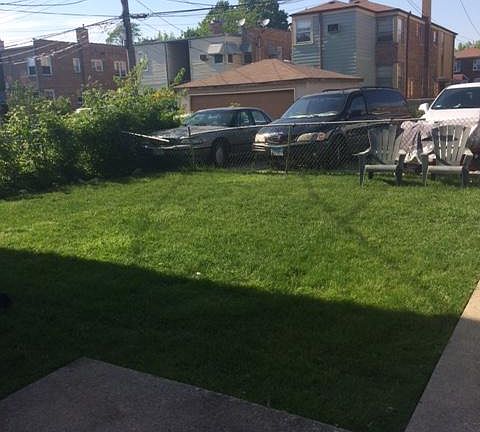 2nd image of 2820 W Farragut Ave