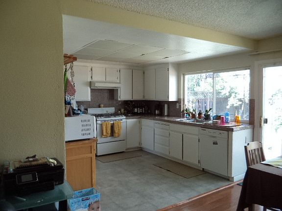 3rd image of 2241 Golden Dew Cir