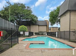 8429 Hearth Dr APT 32, Houston, TX 77054