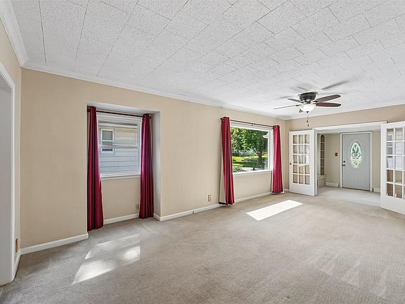 5th image of 2608 Capitol Ave
