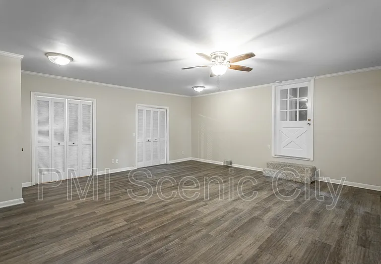 1602 Rustic Homes Ln — Photo 25
