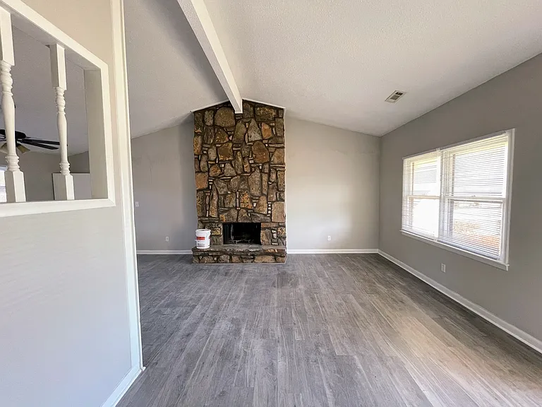 1501 Westview Dr NW — Photo 4