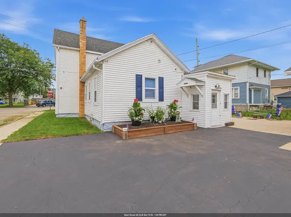 129 W Scott St, Fond Du Lac, WI 54935