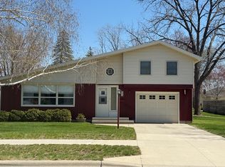 540 Oak St N, Sauk Centre, MN 56378