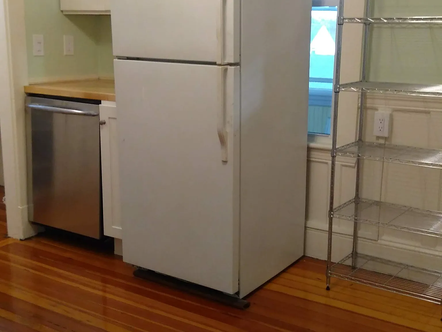 4 bed, 2000 sqft, $2,900 — Photo 4