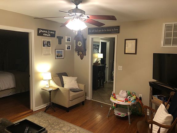 5th image of 2035 Hawthorne Ave