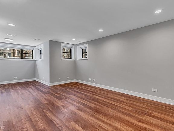 4th image of 4253 N Wolcott Ave