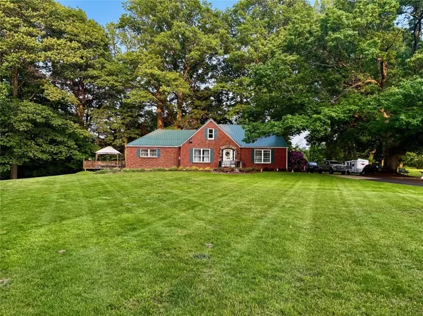 6571 W Lake Rd, Fairview, PA 16415