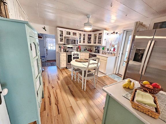 14th image of this home