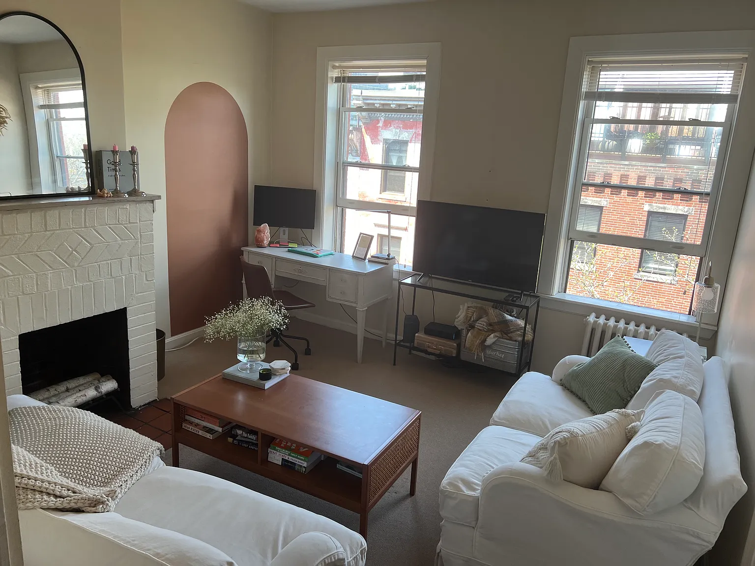Studio, 450 sqft, $2,550 — Photo 2