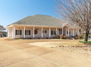 6 Ribera Ln, Hot Springs Village, AR 71909