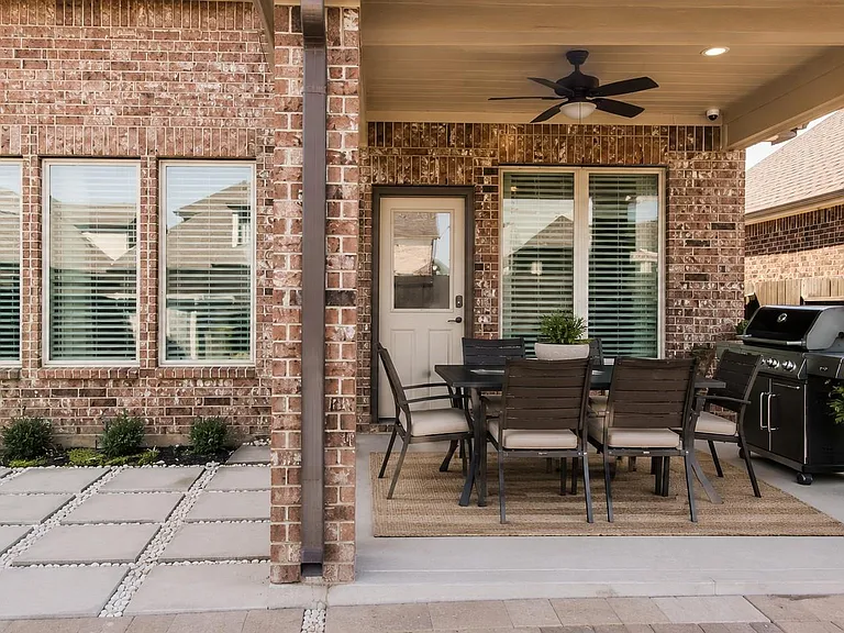 4411 Woodridge Dr — Photo 16