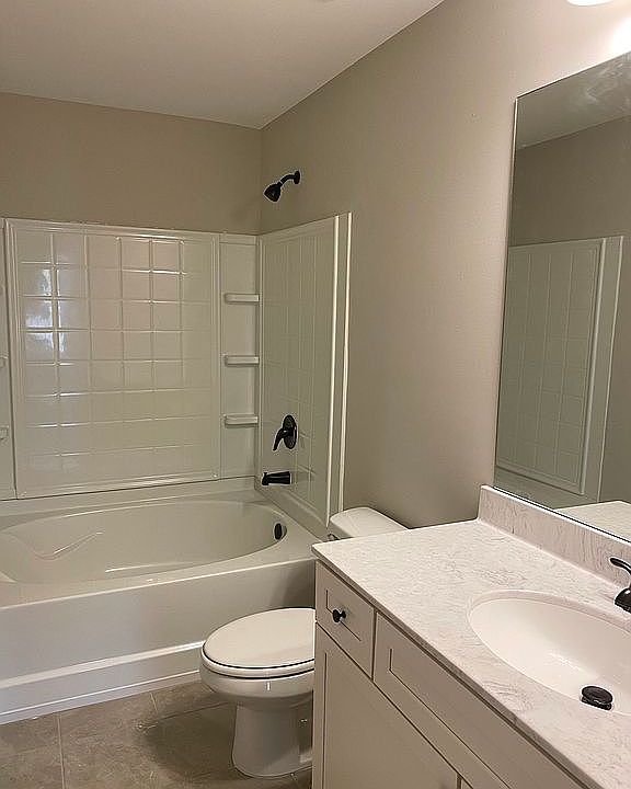 1st image of 206 Grand Oak Dr