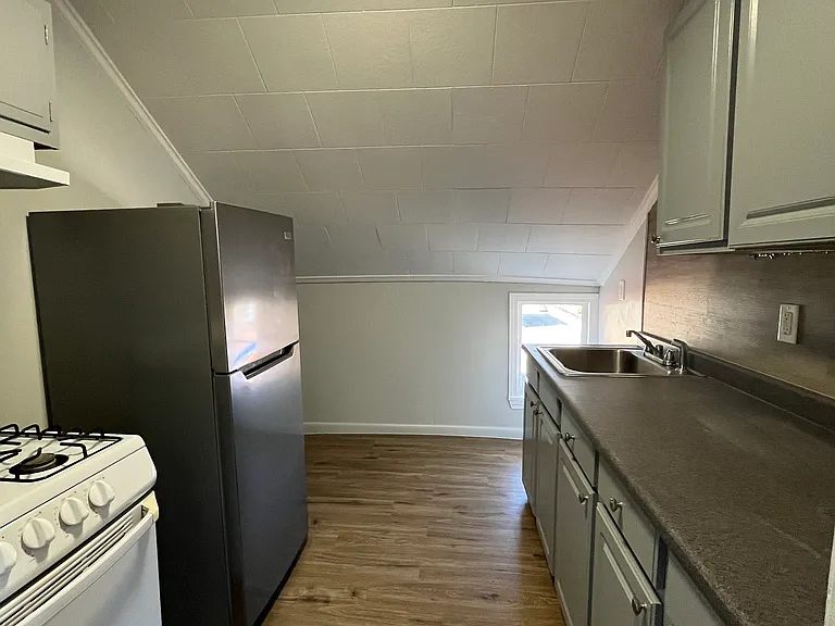 95 Wade St #4F — Photo 9