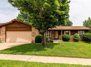 762 Dennis Dr, Fenton, MO