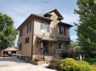 413 W 5th St, Shawano, WI 54166