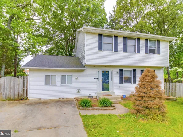 2015 Wendy Ct, Waldorf, MD 20601