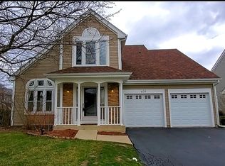 609 Newberry Dr, Elk Grove Village, IL 60007