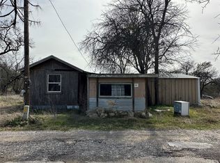 125 Robinson St, Bridgeport, TX 76426